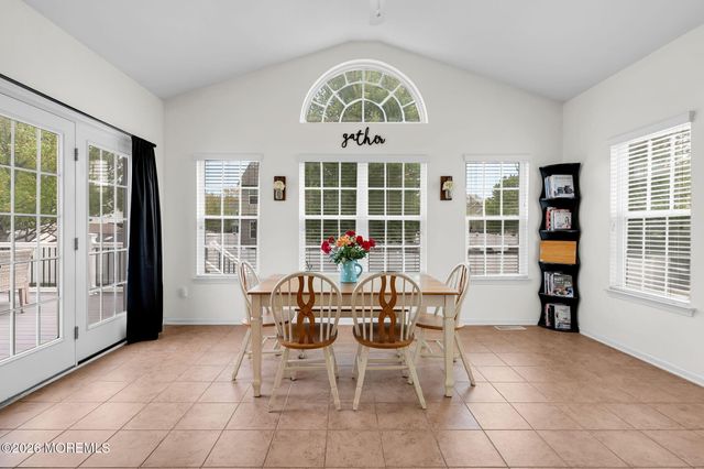 17 Carriage Way, Barnegat, NJ 08005