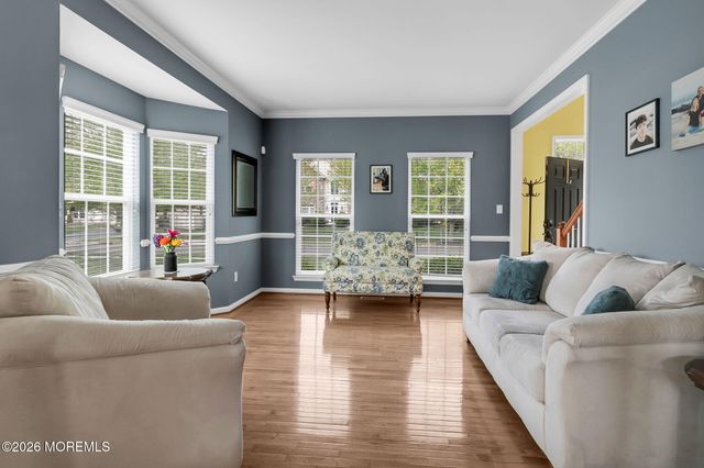 17 Carriage Way, Barnegat, NJ 08005