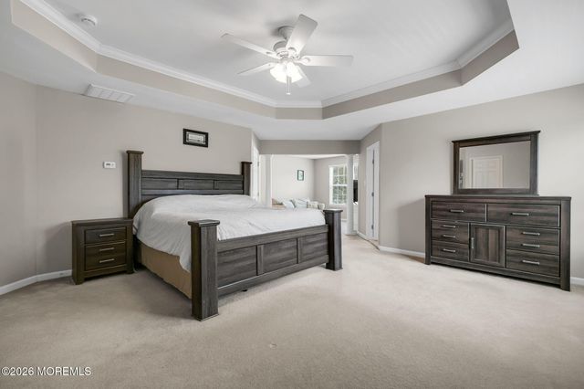 17 Carriage Way, Barnegat, NJ 08005