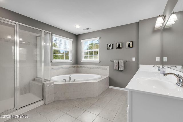 17 Carriage Way, Barnegat, NJ 08005