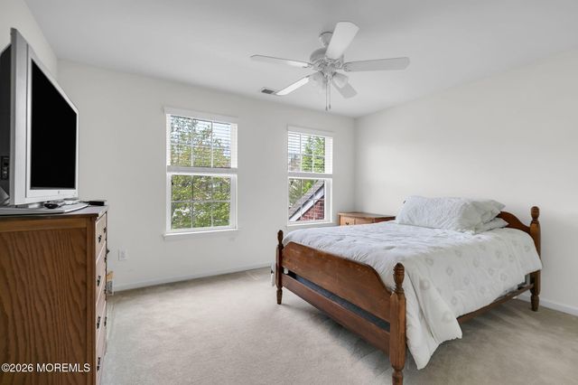 17 Carriage Way, Barnegat, NJ 08005