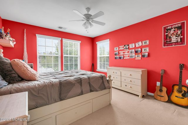 17 Carriage Way, Barnegat, NJ 08005