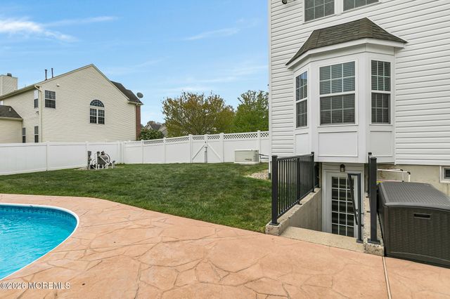 17 Carriage Way, Barnegat, NJ 08005