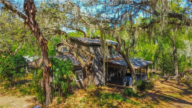 7536 S Bobcat Point, Floral City, FL 34436