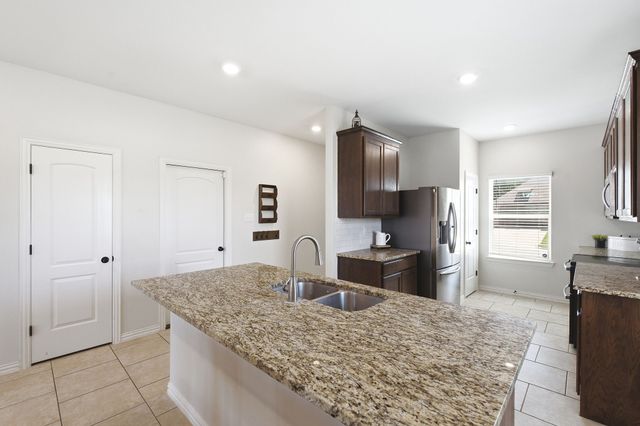 2112 Atlantic Avenue, Anna, TX 75409