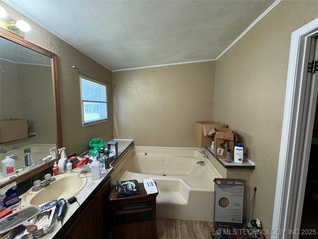 758 S Buffalo Road, Mcalester, OK 74501