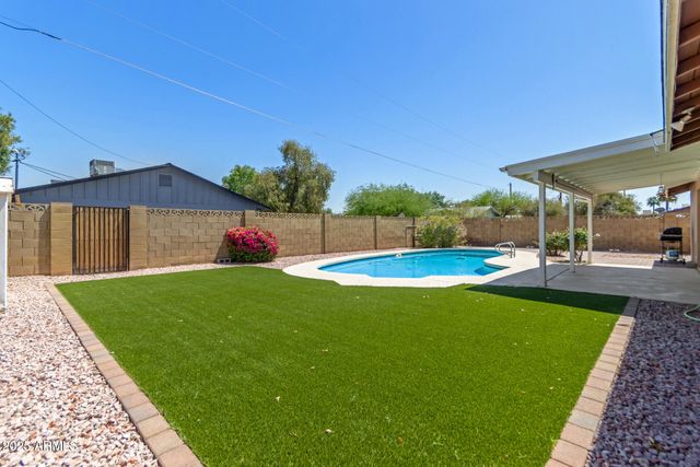 8129 N 17TH Drive, Phoenix, AZ 85021