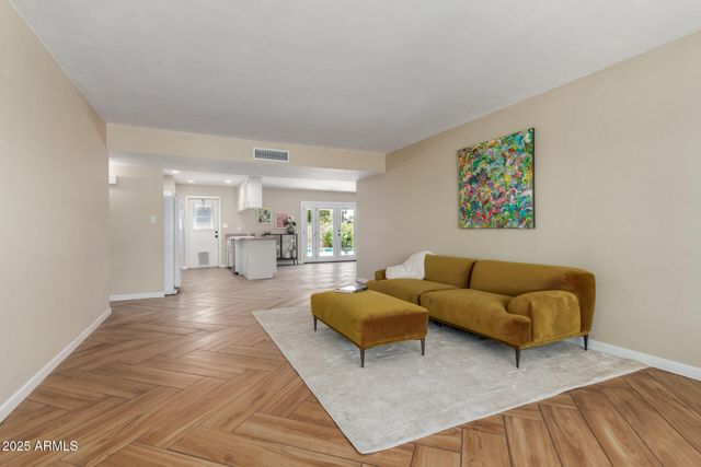 8129 N 17TH Drive, Phoenix, AZ 85021