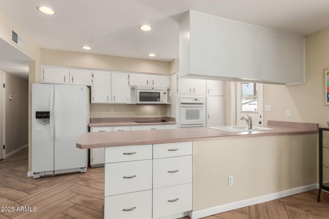 8129 N 17TH Drive, Phoenix, AZ 85021