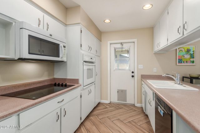 8129 N 17TH Drive, Phoenix, AZ 85021