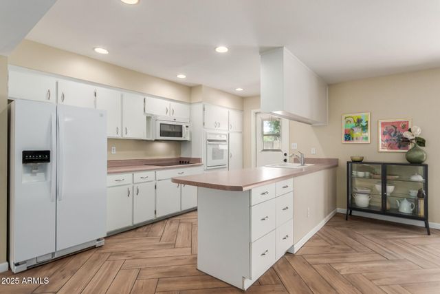 8129 N 17TH Drive, Phoenix, AZ 85021