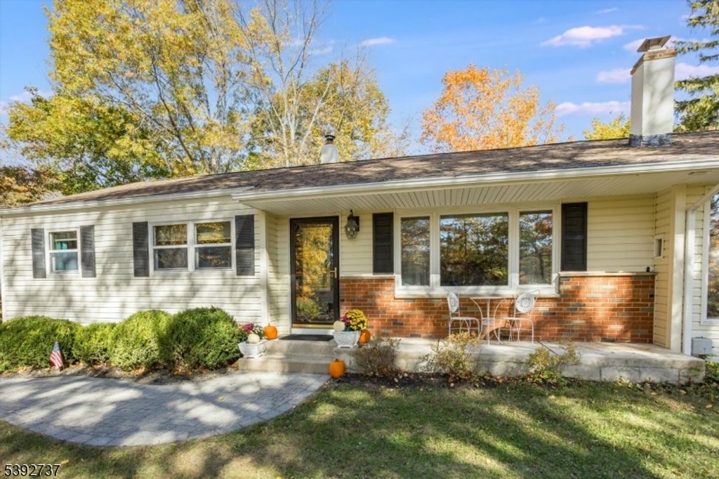 16 Old Ledgewood Rd, Mount Olive Twp., NJ 07836