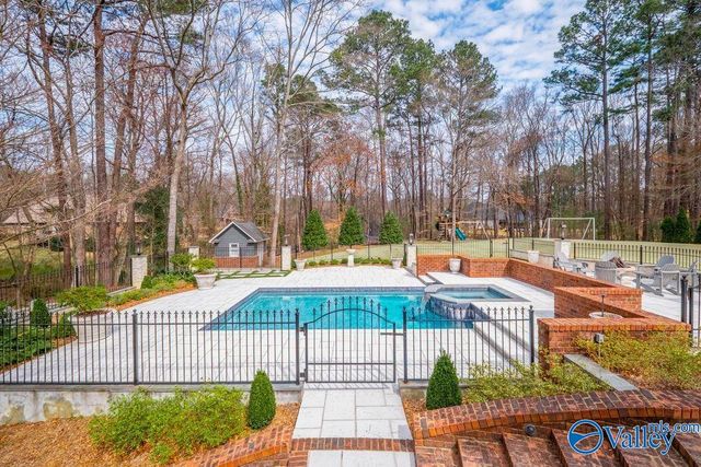 534 River Ridge Road, Gadsden, AL 35901