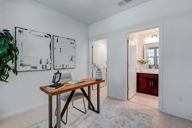 3702 Pyramid Way, Mountain View, CA 94043