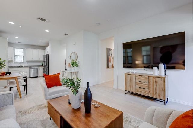 3702 Pyramid Way, Mountain View, CA 94043