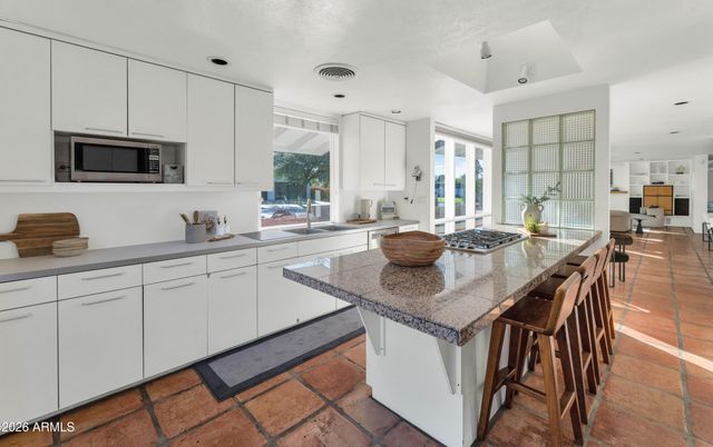 5612 N 22ND Street, Phoenix, AZ 85016