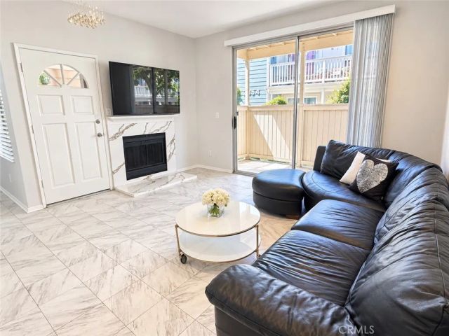 2456 Pleasant Way A, Thousand Oaks, CA 91362