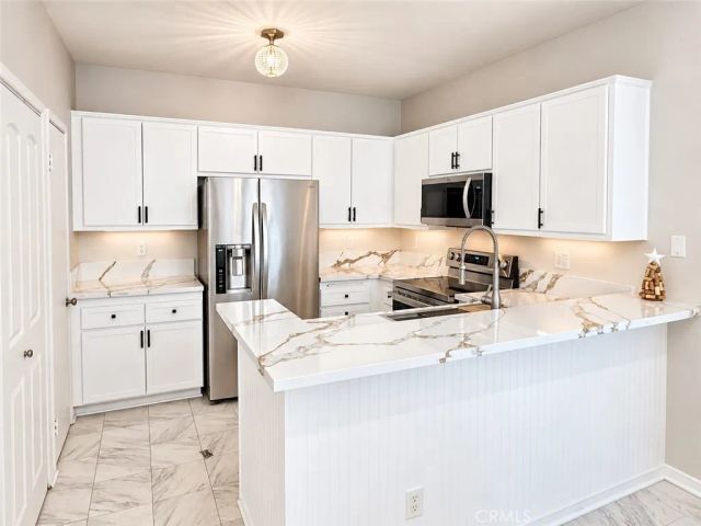 2456 Pleasant Way A, Thousand Oaks, CA 91362