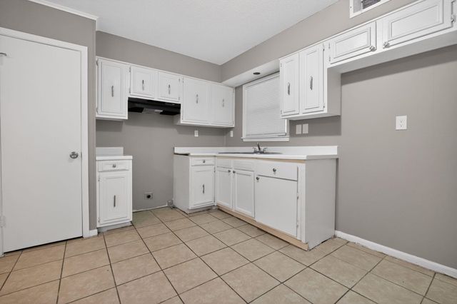 3434 SEAFORTH DR, Memphis, TN 38127