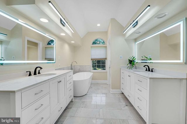 19213 SHERWOOD GREEN WAY, Gaithersburg, MD 20879