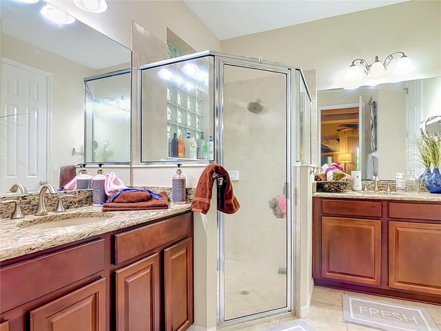 111 S HUMMINGBIRD PLACE, Palm Coast, FL 32164