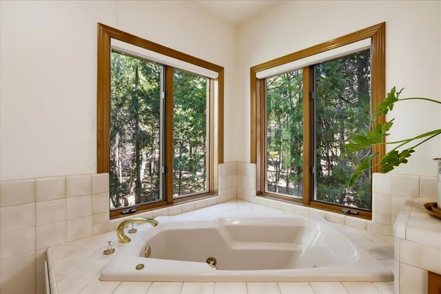 11010 Success Cross Rd, Nevada City, CA 95959