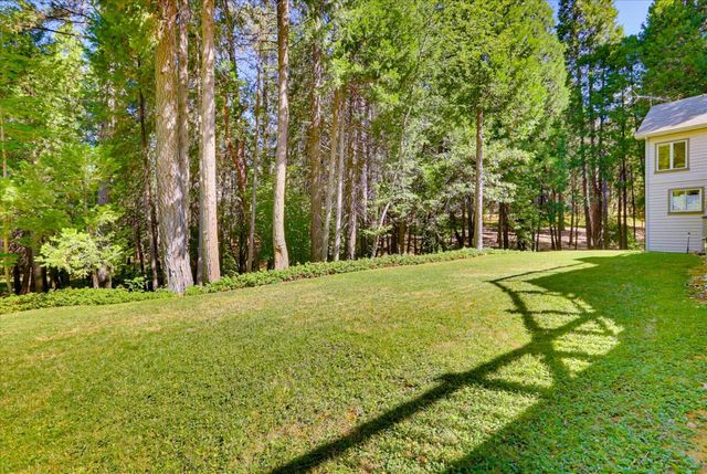 11010 Success Cross Rd, Nevada City, CA 95959