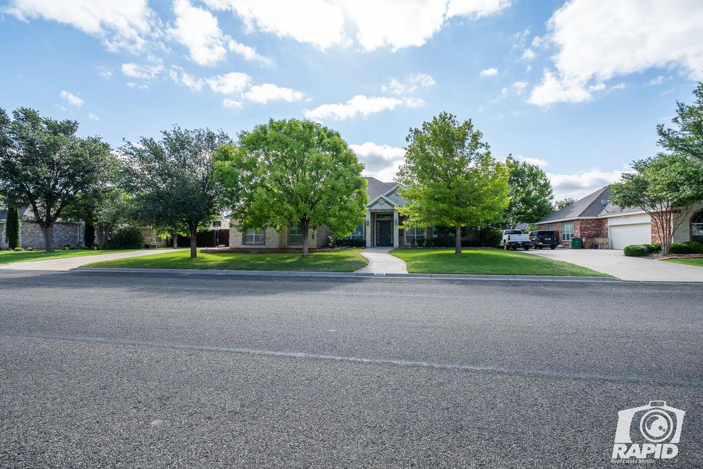 Image 2 of property listing at 4810 N Bentwood Drive, San Angelo, TX 76904