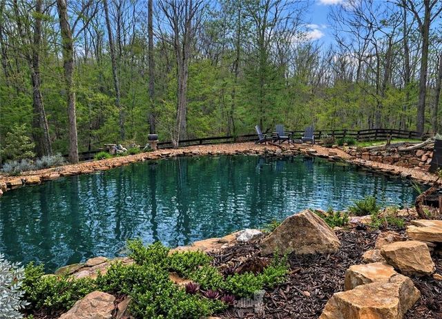 85 Frances Drive, Ellijay, GA 30536