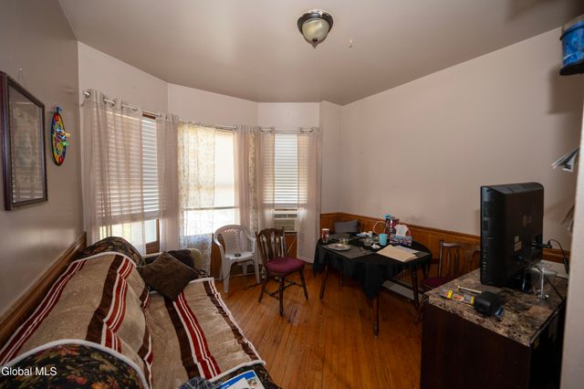 446 2nd Avenue, Albany, NY 12209