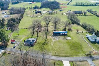2504 Almyra Rd, Sparta, TN 38583