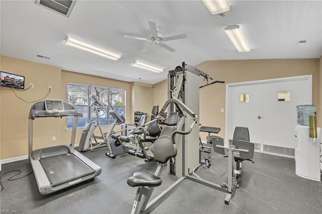 203 Westover Ave Apt 202, Norfolk, VA 23507