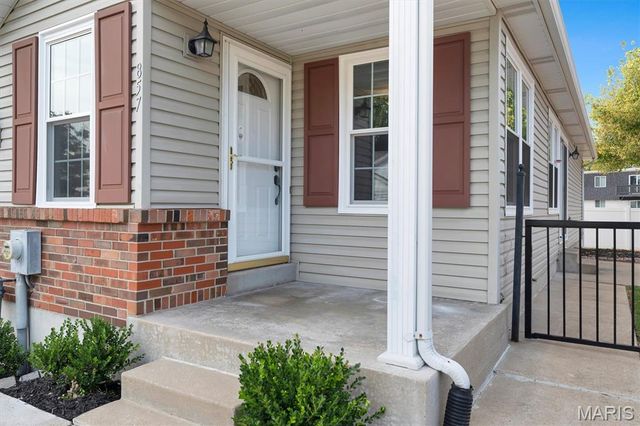 857 Du Pre Court, St Peters, MO 63376