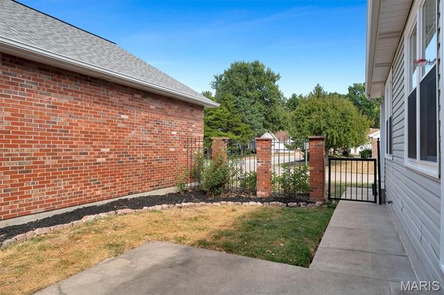 857 Du Pre Court, St Peters, MO 63376
