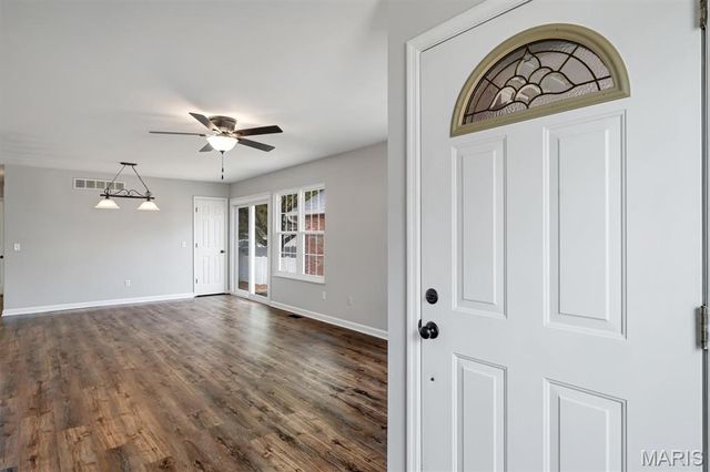 857 Du Pre Court, St Peters, MO 63376