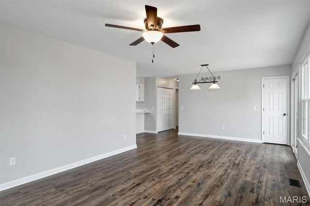 857 Du Pre Court, St Peters, MO 63376