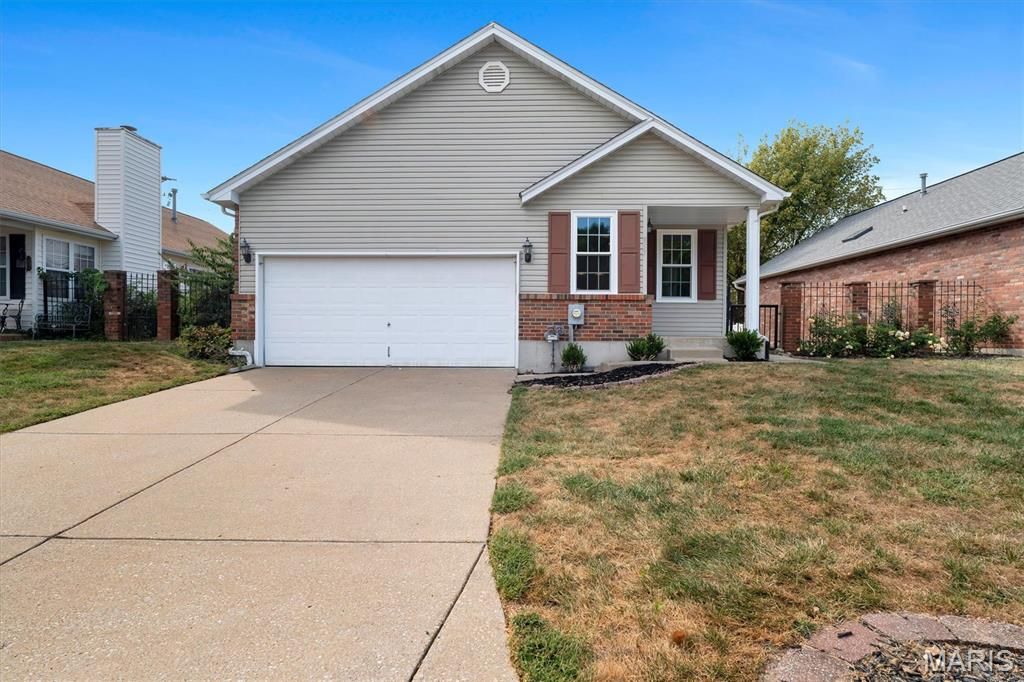 857 Du Pre Court, St Peters, MO 63376