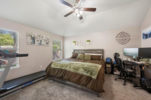 1923 Barnett DR, Cedar Park, TX 78613