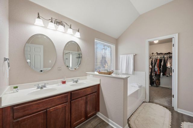 1923 Barnett DR, Cedar Park, TX 78613