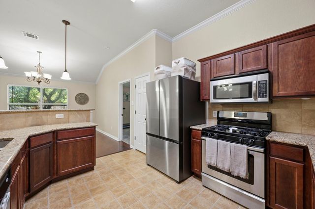 1923 Barnett DR, Cedar Park, TX 78613