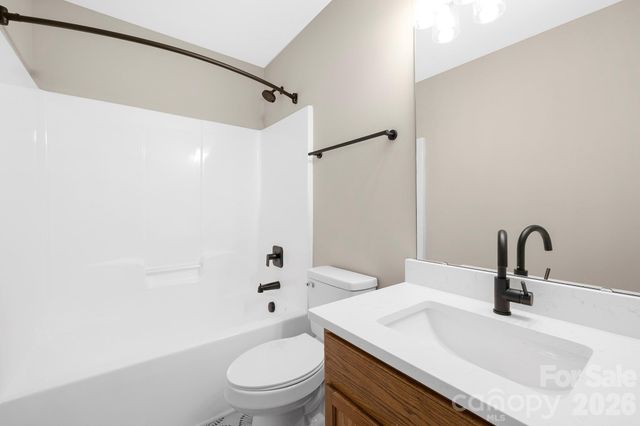 2012 Pheasant Glen Road, Charlotte, NC 28214