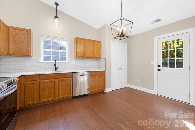 2012 Pheasant Glen Road, Charlotte, NC 28214