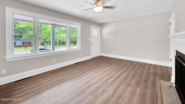 2609 Jefferson Drive, Greenville, NC 27858