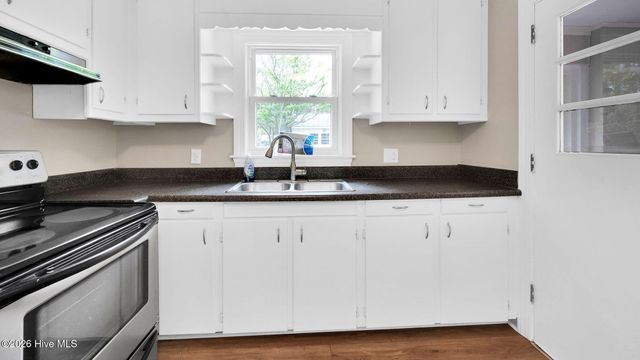 2609 Jefferson Drive, Greenville, NC 27858