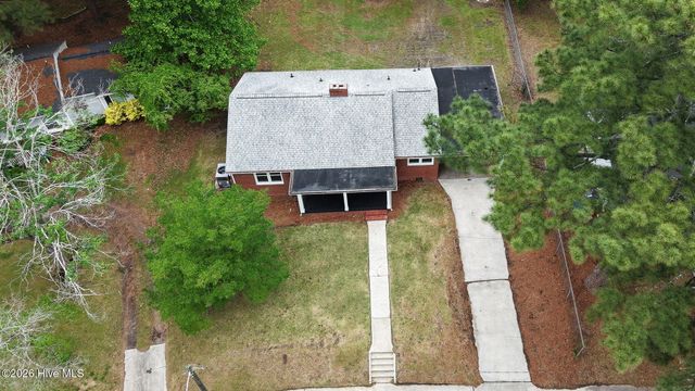 2609 Jefferson Drive, Greenville, NC 27858