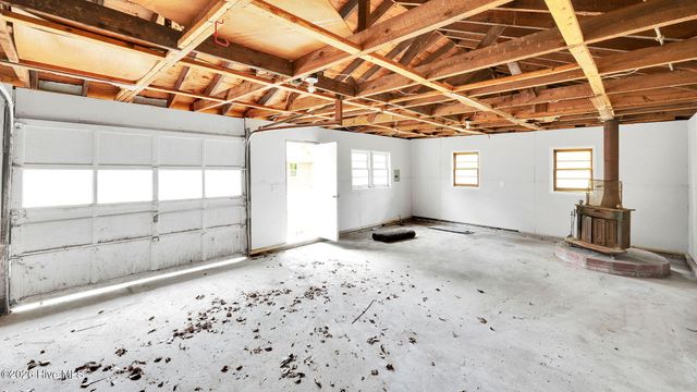 2609 Jefferson Drive, Greenville, NC 27858