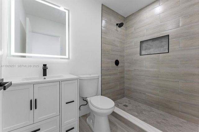 2610 NW 83rd Ave B, Sunrise, FL 33322