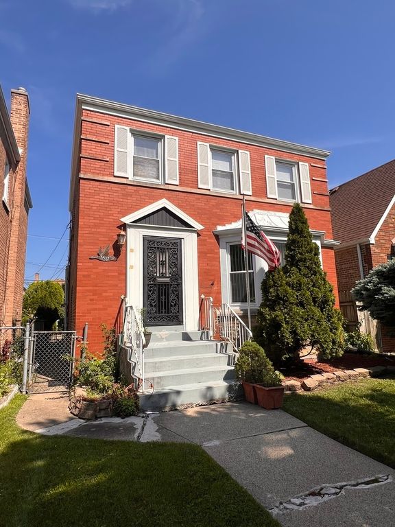 5537 S Komensky Avenue, Chicago, IL 60629