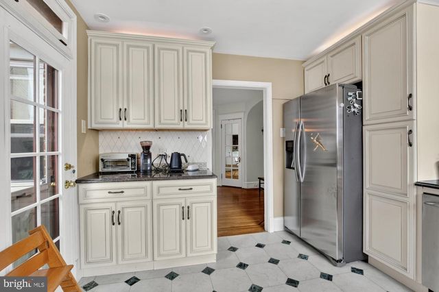 3455 W QUEEN LN, Philadelphia, PA 19129