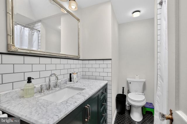 3455 W QUEEN LN, Philadelphia, PA 19129